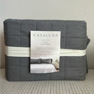 NWT Full/Queen Heavyweight Linen Blend Quilt Dark Gray - Casaluna